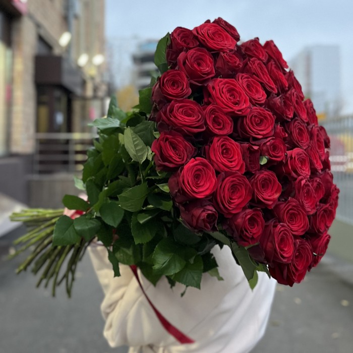 45 красных роз 80 см на юбилей