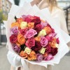 45 роз яркий микс в упаковке
