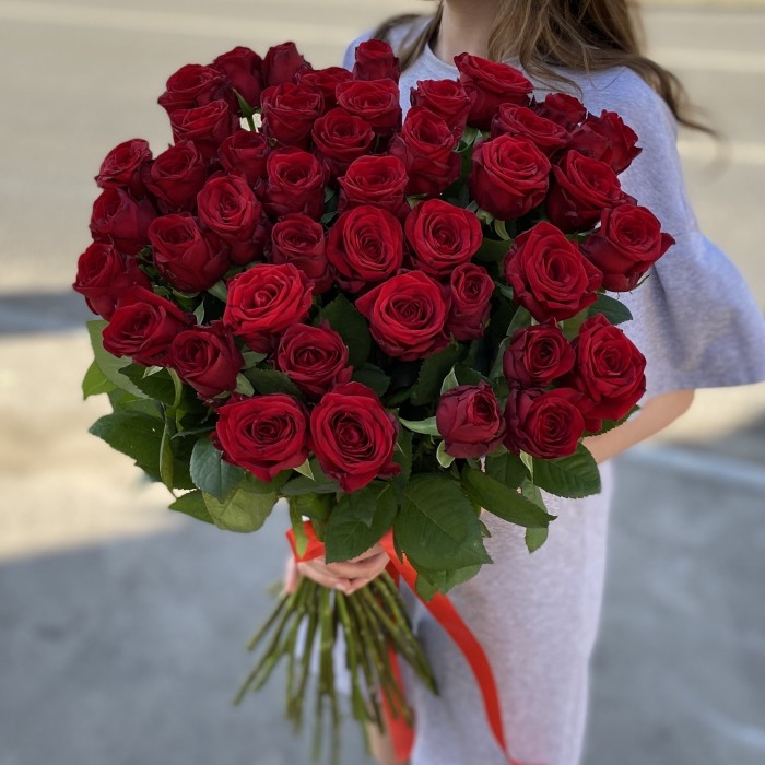 45 красных роз 70 см