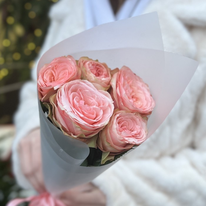 5 пионовидных роз Кахала 50 см