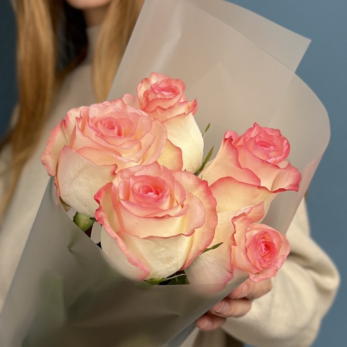 5 роз Джумилия 60 см