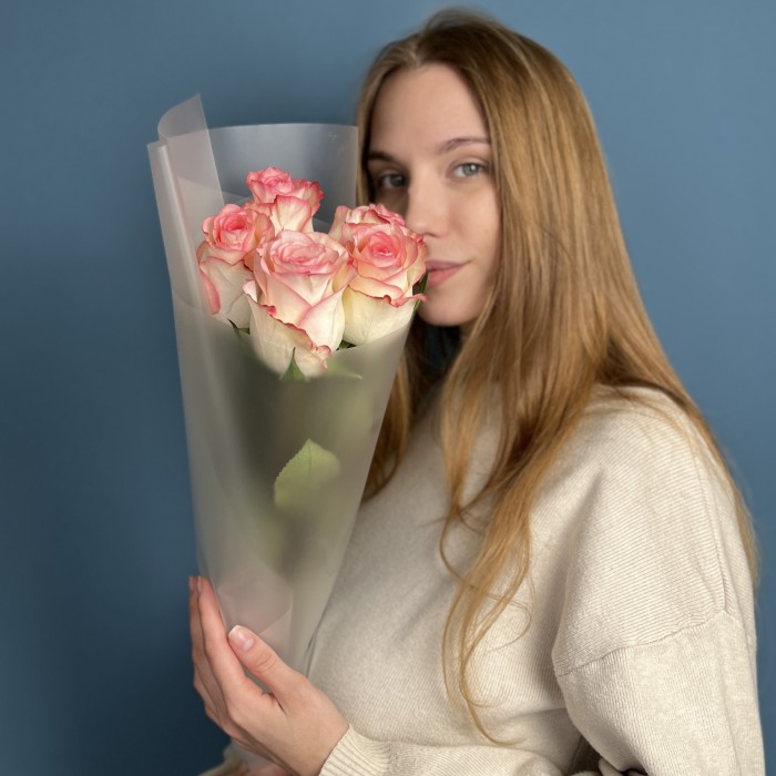 5 роз Джумилия 60 см