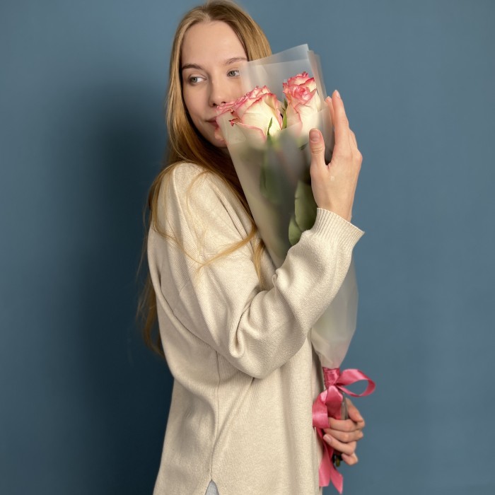 5 роз Джумилия 60 см