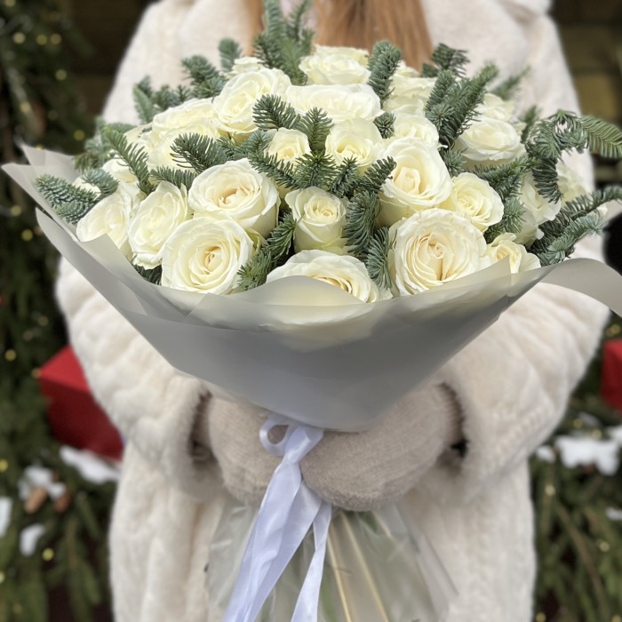51 белая роза с нобилисом