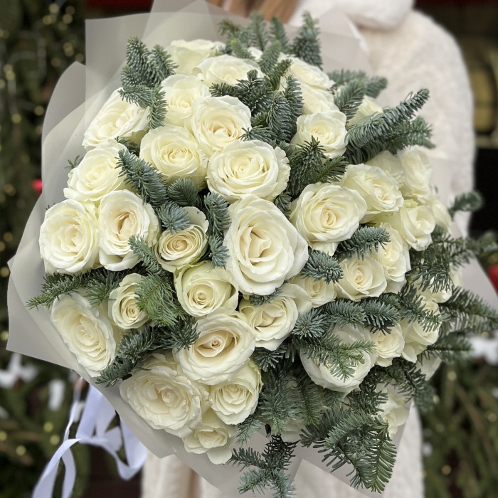 51 белая роза с нобилисом