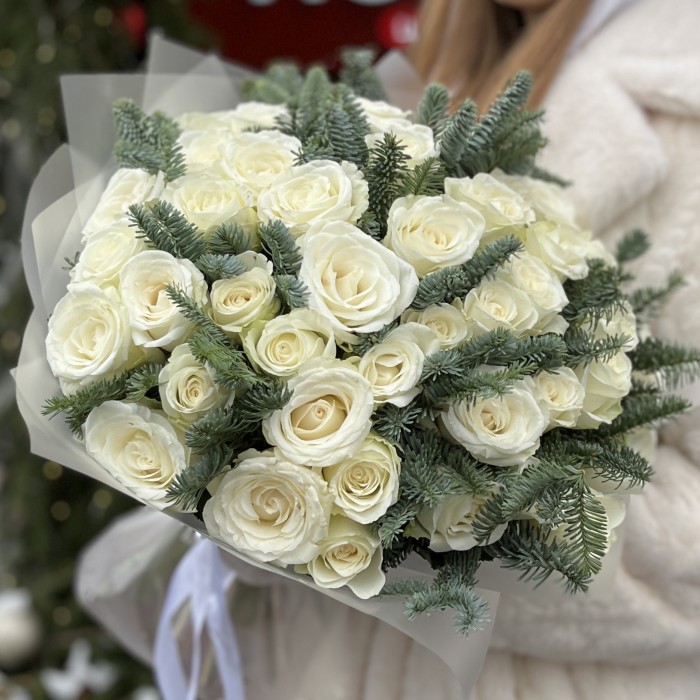 51 белая роза с нобилисом