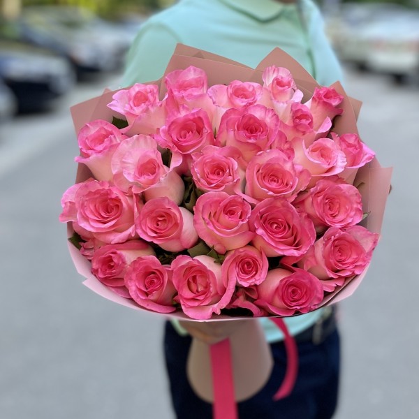 25 розовых роз Булевард