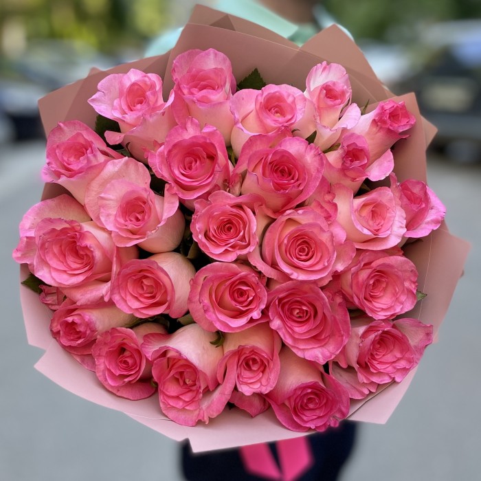 25 розовых роз Булевард