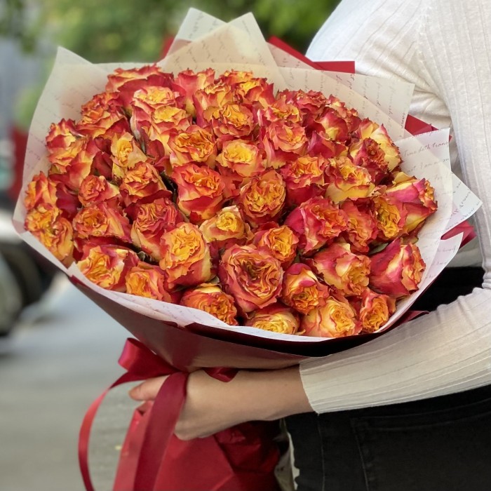 51 пионовидная роза Савена