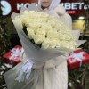 51 длинная белая роза 70 см