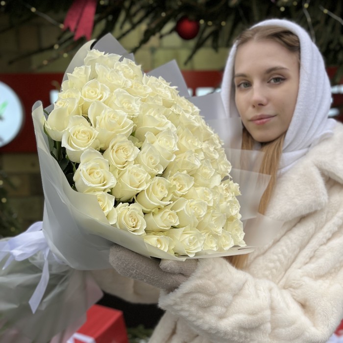51 длинная белая роза 70 см
