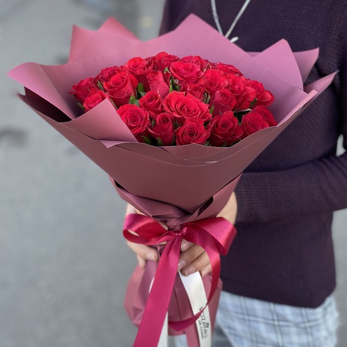 35 роз Ред Калипсо