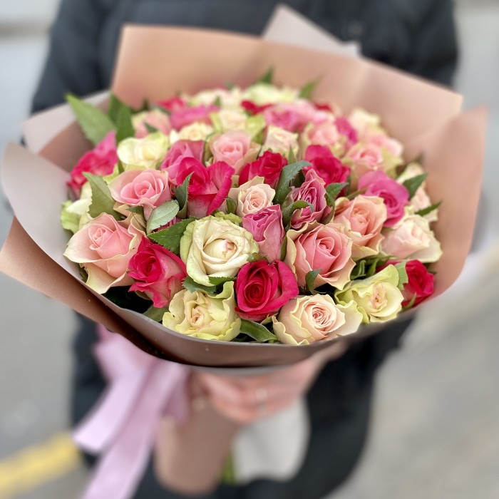 51 нежная мини-роза