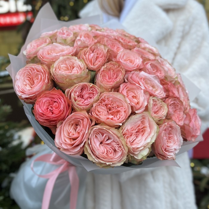 51 пионовидная роза Кахала 50 см