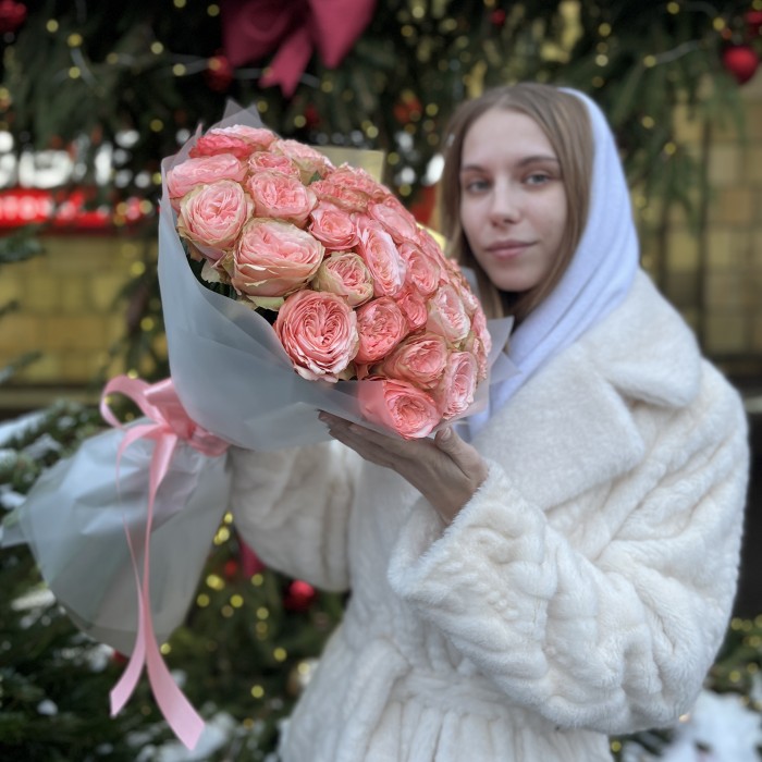 51 пионовидная роза Кахала 50 см