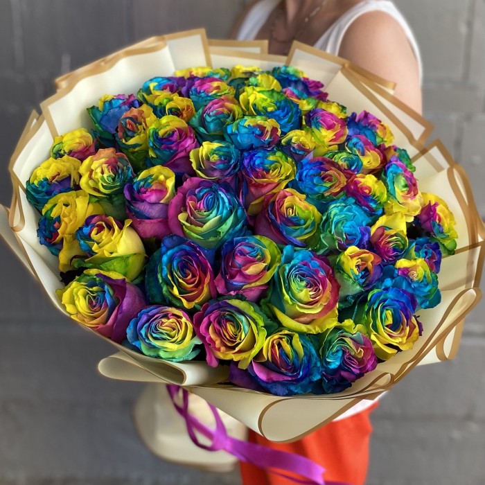 51 радужная роза