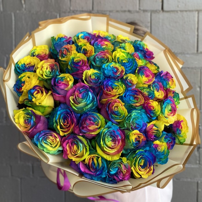 51 радужная роза