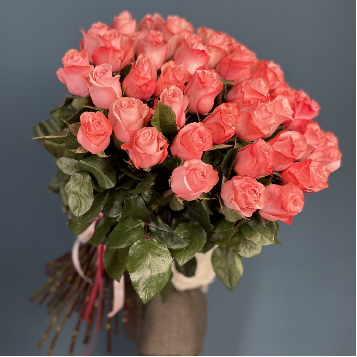 51 роза Би Свит 80 см