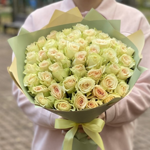 51 роза Киви