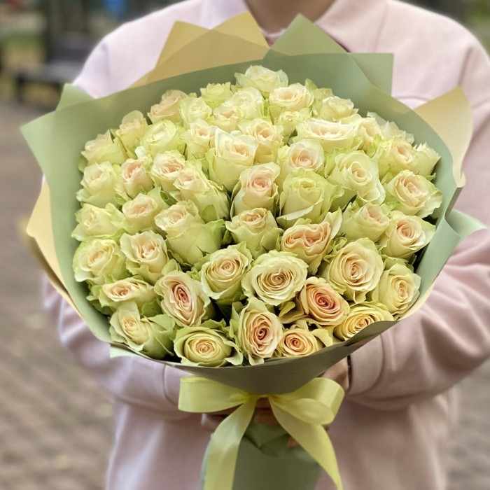 51 роза Киви