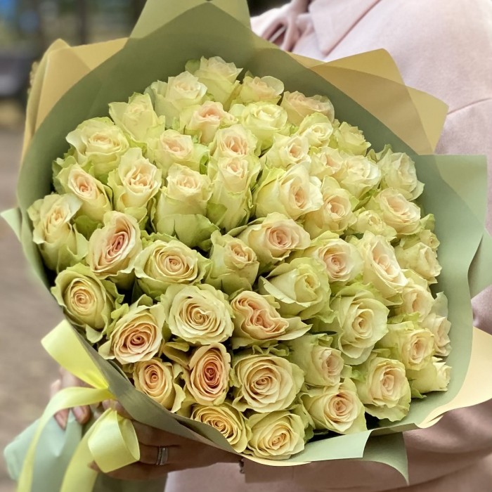 51 роза Киви