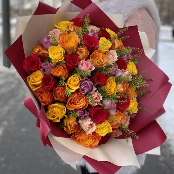 75 ярких роз