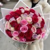 51 роза розовый микс в упаковке
