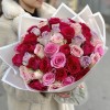 51 роза розовый микс в упаковке