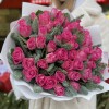 51 розовая роза с нобилисом
