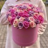 51 роза микс в коробке
