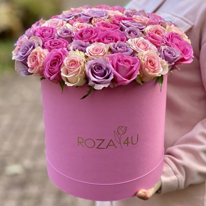 51 роза микс в коробке