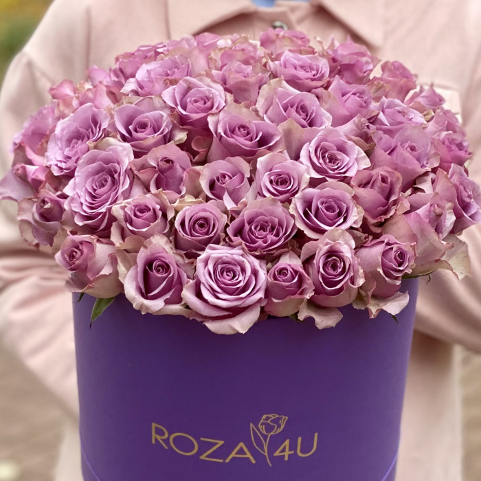 51 сиреневая роза Найнтингейл в коробке