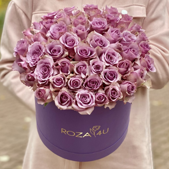 51 сиреневая роза Найнтингейл в коробке
