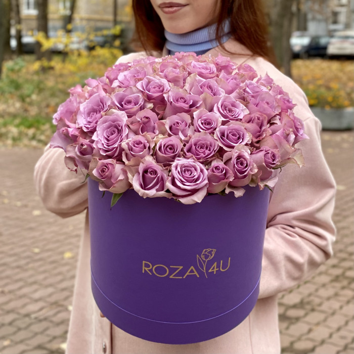 51 сиреневая роза Найнтингейл в коробке