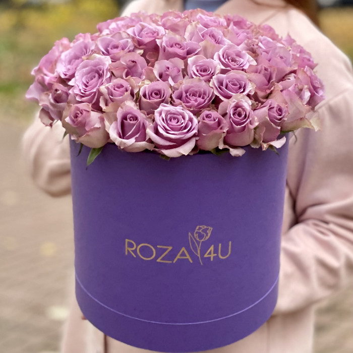 51 сиреневая роза Найнтингейл в коробке