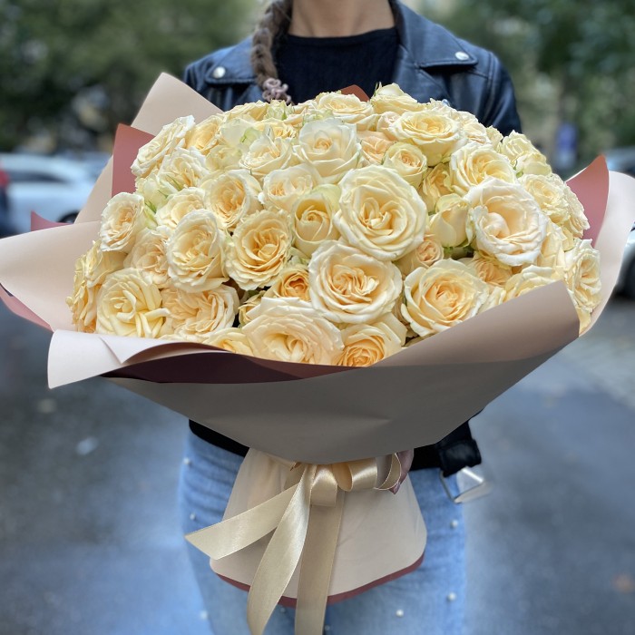 51 кремовая кустовая роза 50см