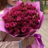 51 малиновая кустовая роза 50 см