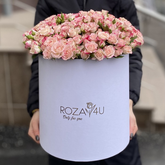 51 Кустовая роза Рефлекс в коробке