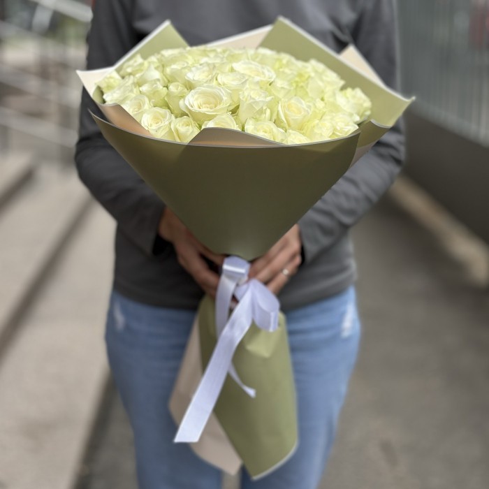 51 белая роза 50 см