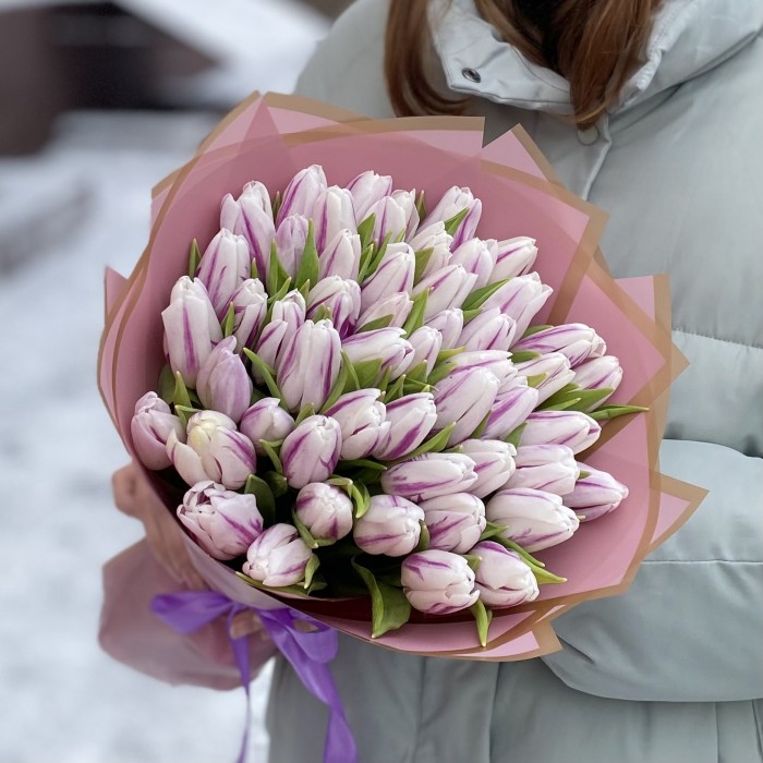 51 бело-фиолетовый тюльпан Флеминг Флег