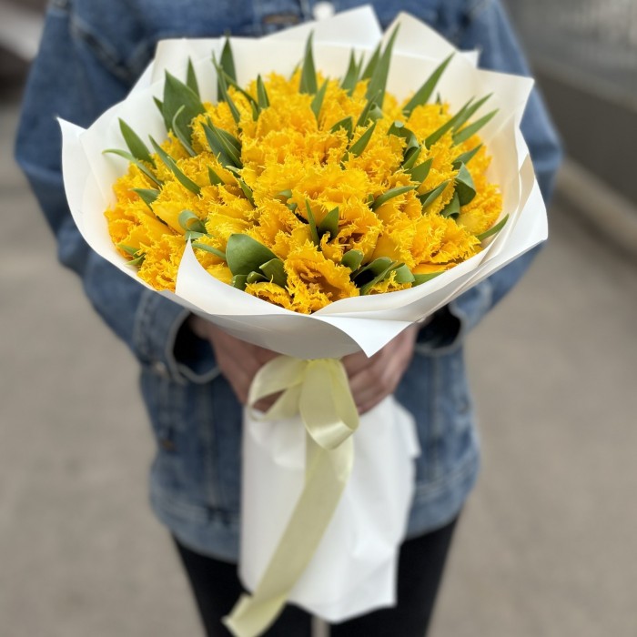 51 махровый желтый тюльпан