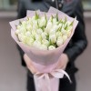 51 пионовидный белый тюльпан в упаковке