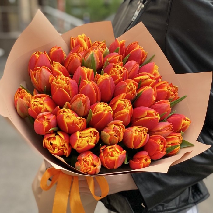 51 пионовидный оранжево-жёлтый тюльпан Мира