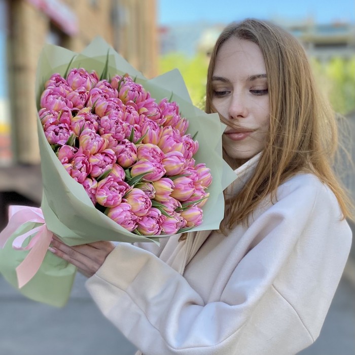 51 розовый пионовидный тюльпан Флеш Поинт