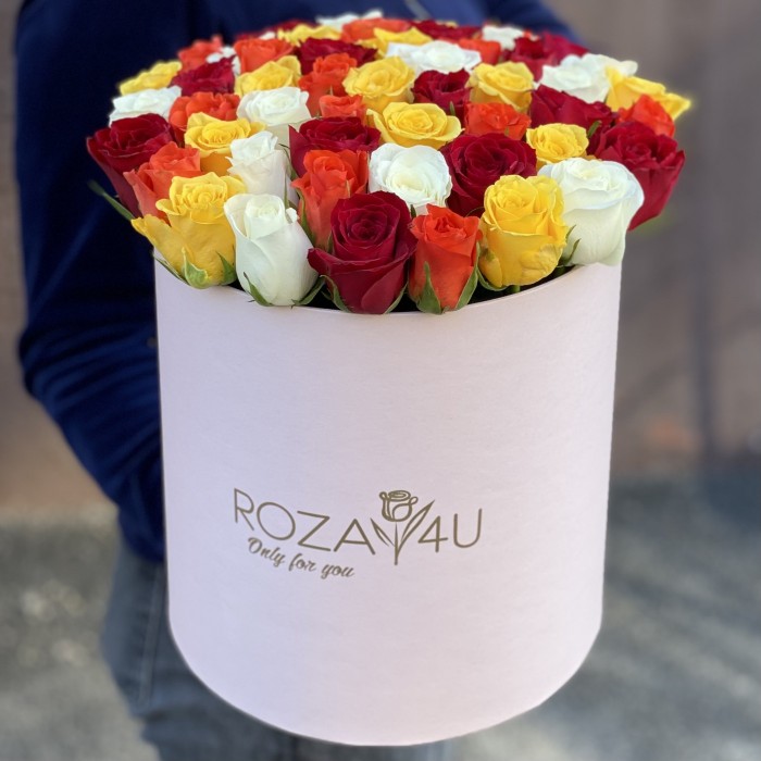 51 роза огненный микс коробке