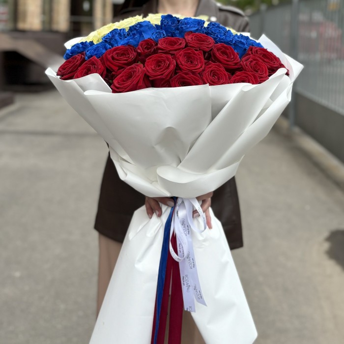 51 роза в букете День России