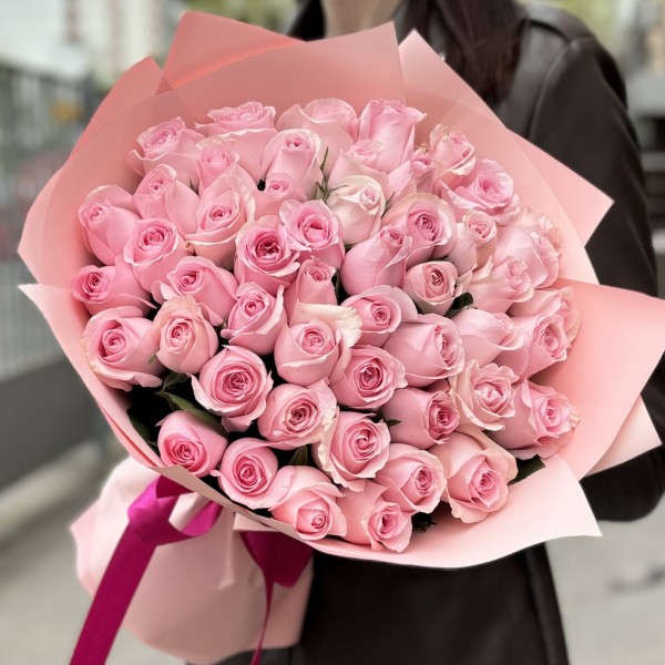 51 розовая роза Ангел Ревиваль 50 см