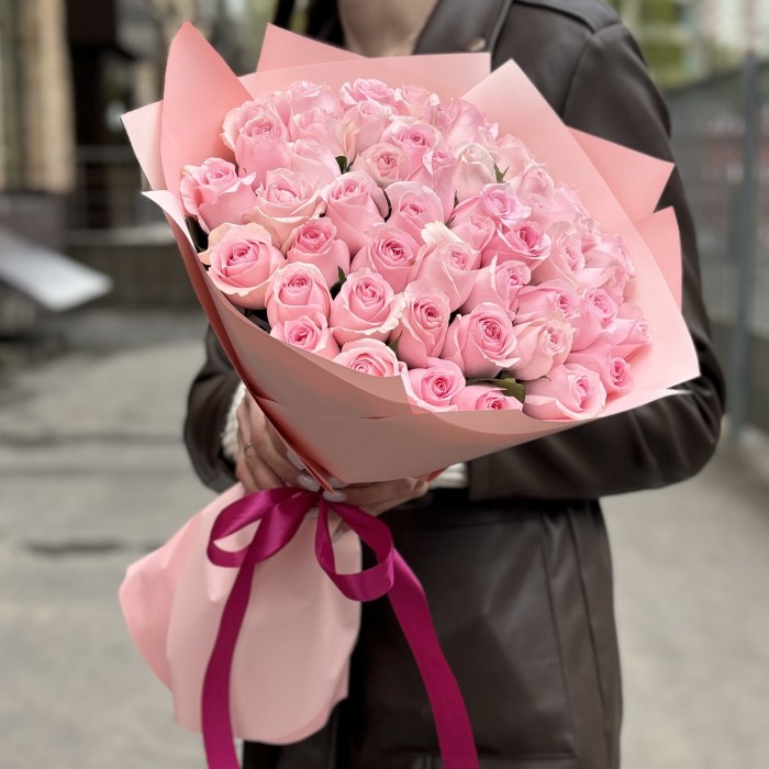 51 розовая роза Ангел Ревиваль 50 см