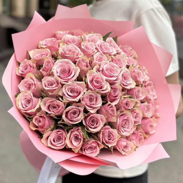 51 розовая роза Роял Атена