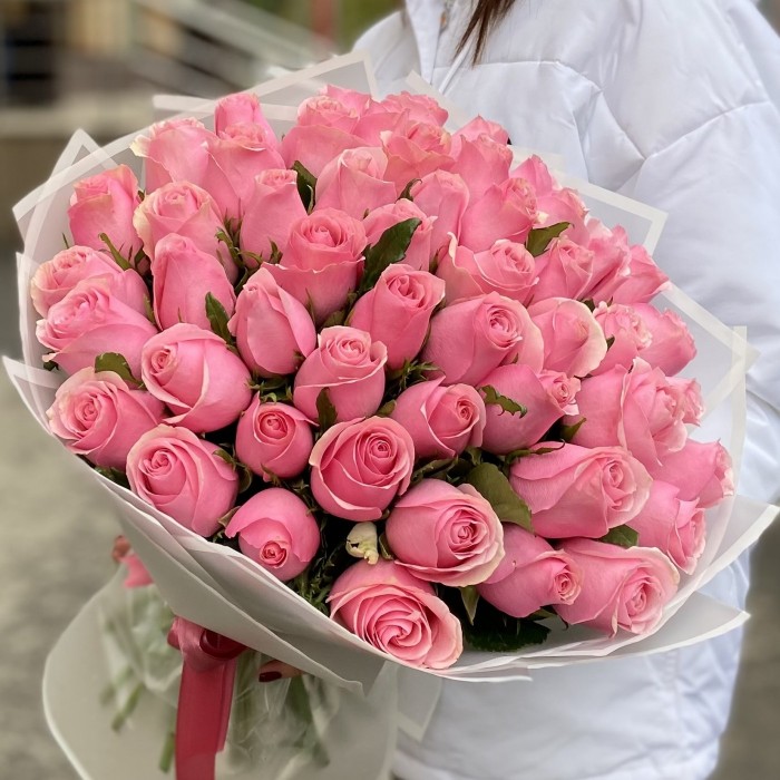 51 розовая роза Селеб 40 см